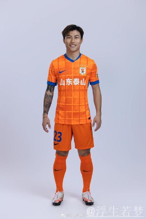 泰山队两位年轻球员加倍努力，谢文能展现无可挑剔的态度